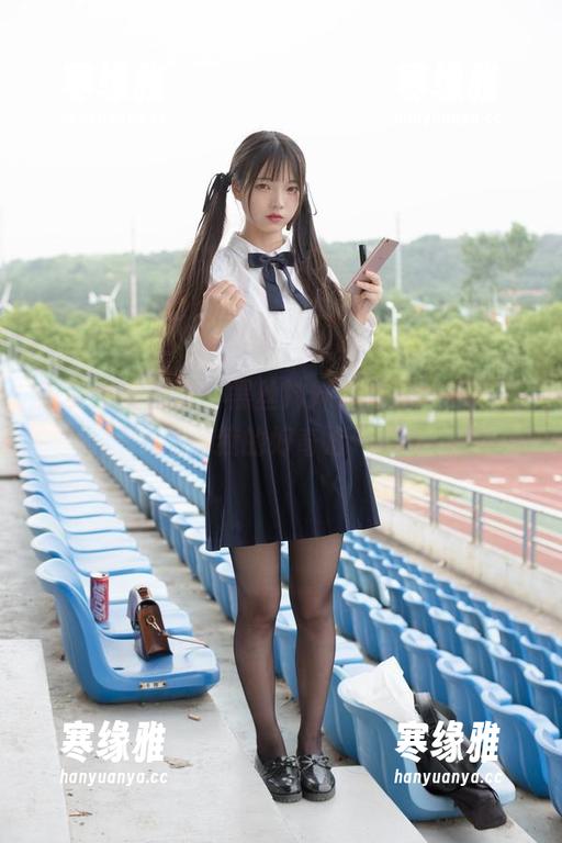 森萝财团精选：黑丝妹妹的闺房，折磨着我的好奇心
