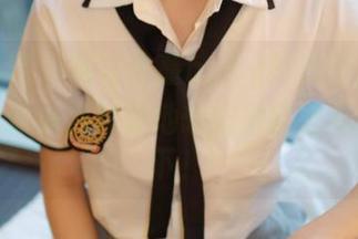 模范学院 – 宅在佟蔓baby的办公室里，原图让你小心翼翼地想把她的壁纸永久留下！