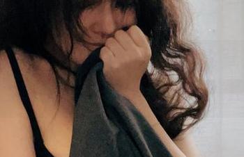 灰丝与樱晚gigi，两个元素怎么就是这么契合？原图秒变壁纸，就等着用！