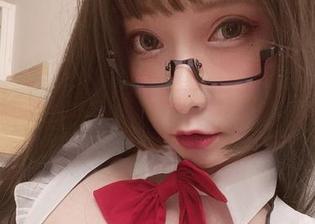 次屁啦私拍：当高跟鞋遇上这个姿态
