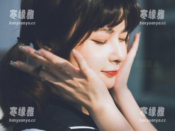 好啦，金鱼JK！河豚抚子的作品里资源满满的盲点