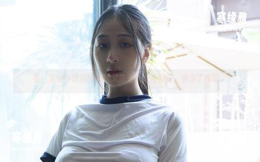 看，基层小清新的妹妹又来更新，浅安安，你为了啥呀。