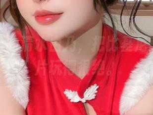 一路滑落的清水由乃，把比基尼和高清照片玩得很绝。