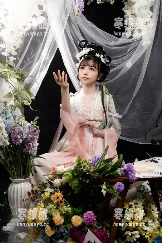 懒得解释，直接给你看！爆机少女喵小吉与她的白裙私拍图鉴！