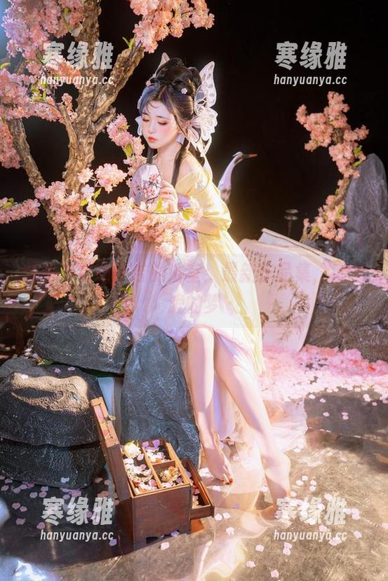 爆机少女喵小吉 爆机少女喵小吉的浴室:最新作品集,湿漉漉的梦