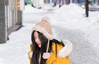 爱蜜社 – 雪儿Cier的空姐造型，这组最新图片能否撩动你的心？
