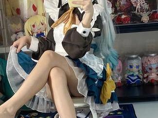 下载白栎Shirly的女孩写真集，带上石头的好运或者随意的一片叶子。
