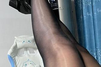 微密圈 – 精选套图：白龙猫女的“瑜伽”扭动到底是下一步还是大灾难？