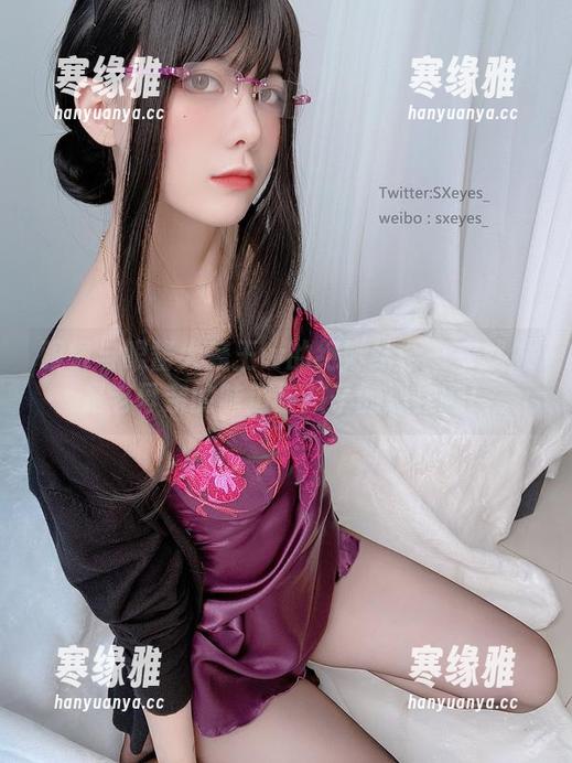 眼镜与眼酱大魔王w的绝妙结合——就像是老母亲的味道与孩子的恶作剧！