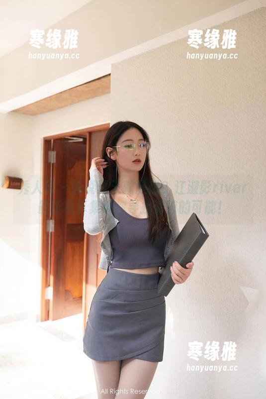 秀人网-江淑影river 秀人网 - 谁说夏天就是热?江淑影river最新写真集带你寻找清凉的可能!