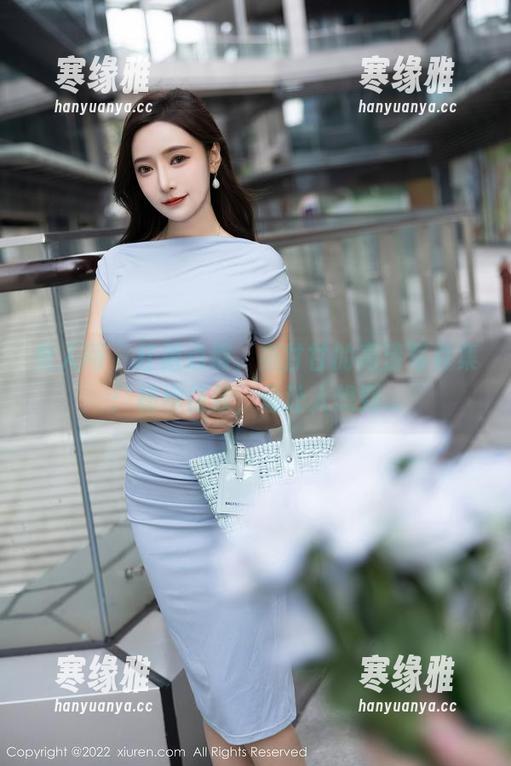 秀人网 - 红裙点缀，燕甘甘的高清写真集：杨柳依依，总让人想到...