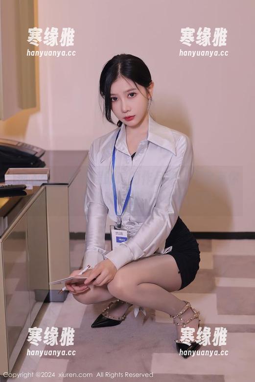 秀人网 - 瑶啊摇的瑶的作品集，肯定有你意想不到的肌肤诱惑，下载试试吧！