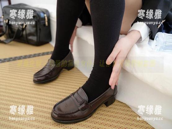 紧急企划 - 奶昔的黑丝女仆：让你大开眼界的套图