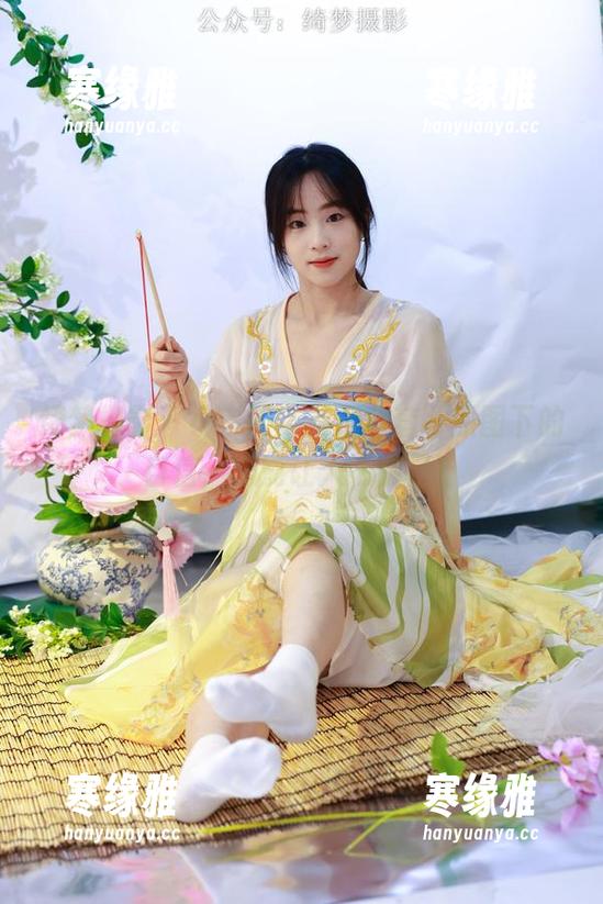 绮梦摄影 - 小宇的比基尼全套，原图下的自信，怎能让人不侧目？