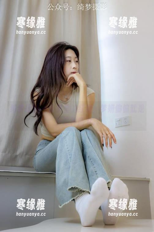 绮梦摄影 - 合集里的红裙，梦妍偏偏就是有这种魔力。