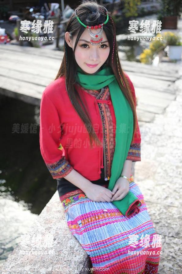 美媛馆 - 小夕juju的自拍合集：穿越镜头里的小小嬉闹