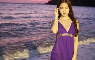 美媛馆 – 来瞧瞧王馨瑶的黑丝，高清质感得连我这种挑剔的人都默默流口水。