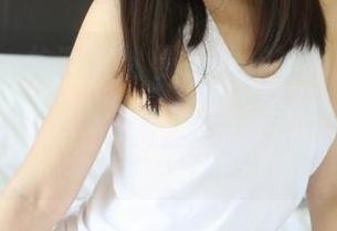 美媛馆 – 检测陈怡曼coco的婚纱原图：这婚纱有没有可能让我变成罗马尼亚的小王子？