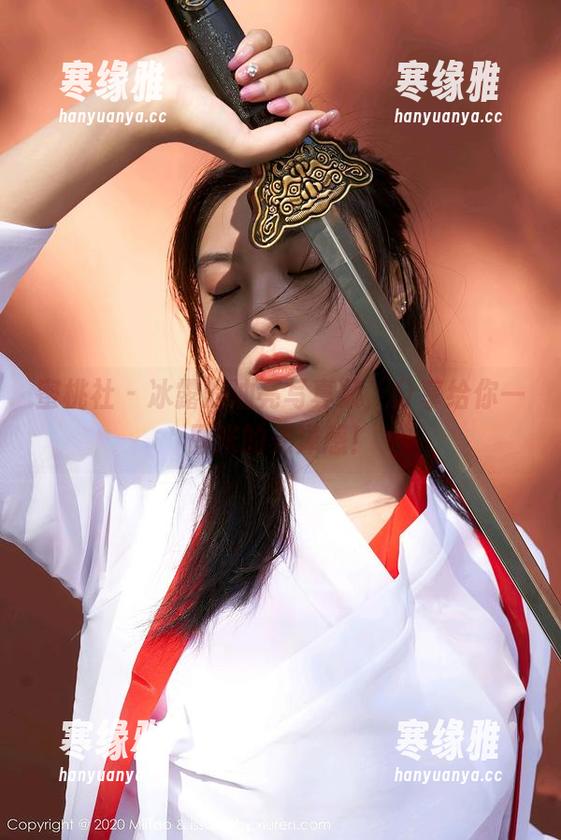 蜜桃社 - 冰露的油亮写真集，分享给你一厘米的光泽感！