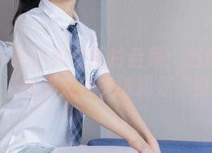 袜啵啵 – 瑶瑶豹纹照片合集：当你好奇她的衣柜，结果发现关键词是“野性”！