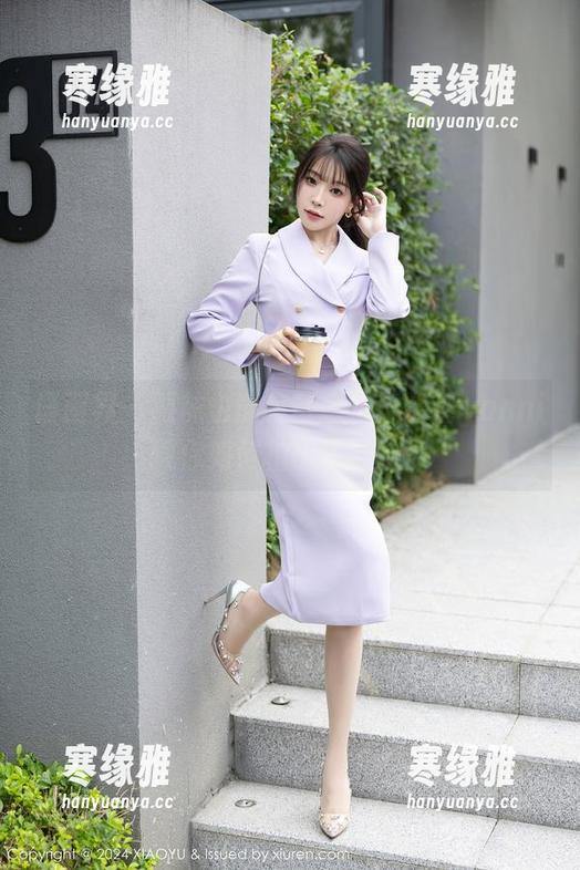 语画界 - 网袜也能有诗意？王馨瑶yanni教你如何拍出写真感！