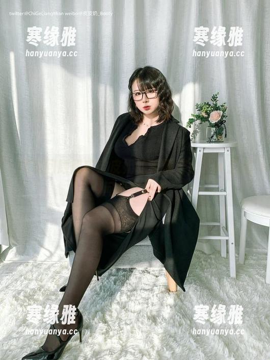 在线回顾超皮皮皮奶的校服合集，真想问问当年那谁