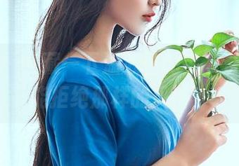 轰趴猫 – 收藏一下温心怡的毛衣合集，谁能拒绝那样的风格？