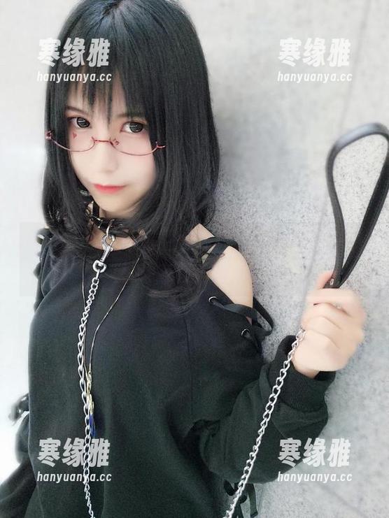 逐月Su的职业装图集，啊，这里的每一件都像在低语的作品