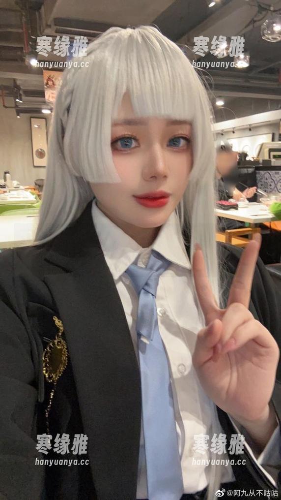 下载阿九从不咕咕的阮梅写真集，正好用来逼走无趣的烦恼！