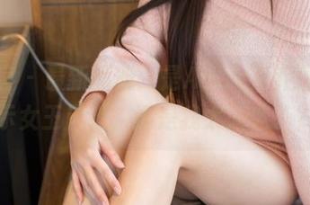 青豆客 – 最新图册：是Abby王乔恩在展示女王风范，还是我太入迷了？