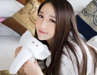 青豆客 – 王明明写真集：甜心版，仿佛一口气咬中了棉花糖！