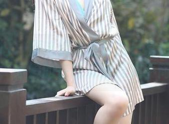 魔镜街拍 – 原来销售主管的日常也可以这么美，婷婷的在线资源模式不简单！